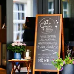 The Hotel 4*