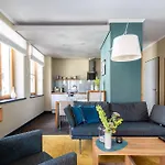 The מלון 4*