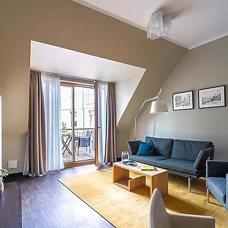 Hotel The 4*